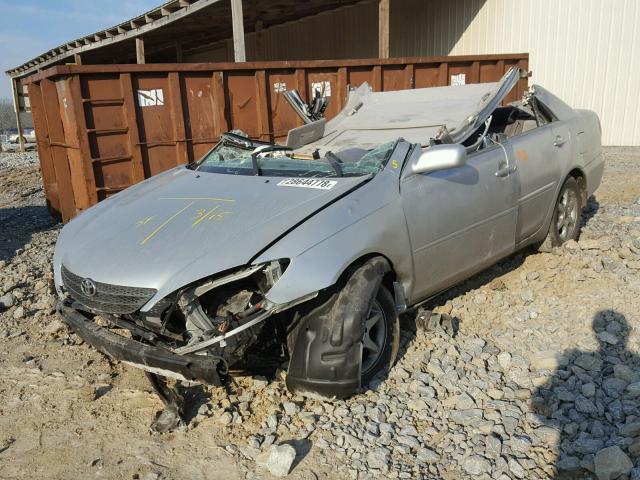 4T1BE32K44U893732 - 2004 TOYOTA CAMRY LE SILVER photo 2