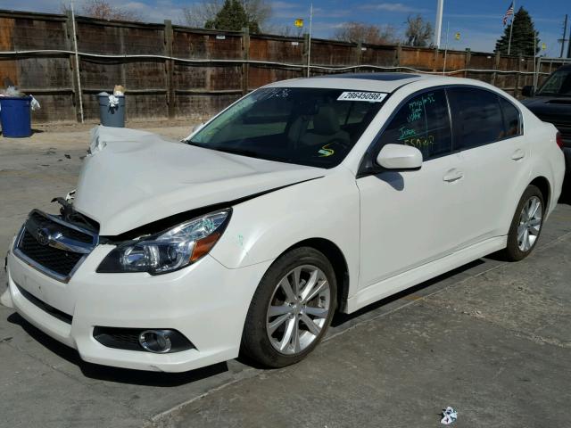 4S3BMBN60E3015688 - 2014 SUBARU LEGACY 2.5 WHITE photo 2