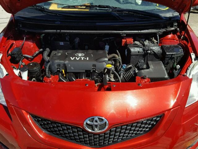 JTDBT903X91340116 - 2009 TOYOTA YARIS RED photo 7