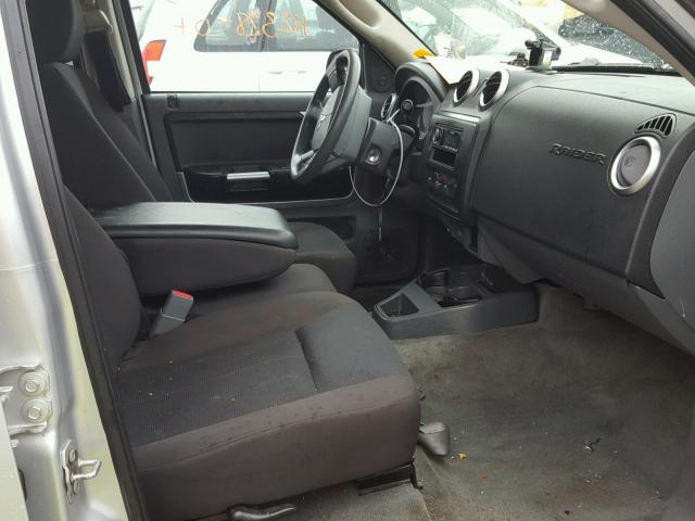 1Z7HC28K67S125681 - 2007 MITSUBISHI RAIDER LS SILVER photo 5