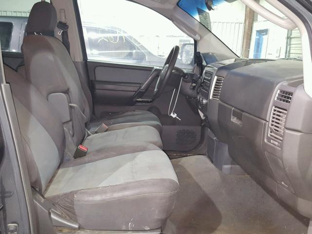 1N6BA07A77N228981 - 2007 NISSAN TITAN XE GRAY photo 5