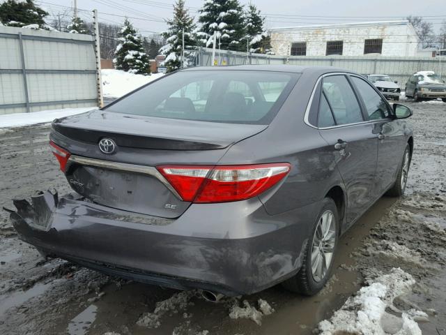 4T1BF1FK8FU052267 - 2015 TOYOTA CAMRY LE GRAY photo 4