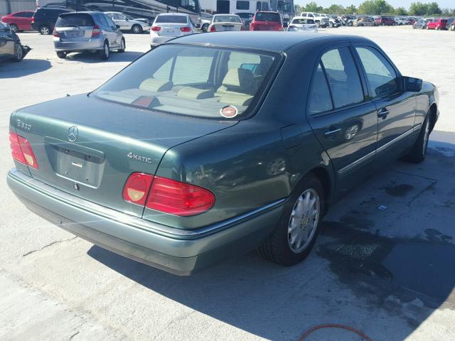 WDBJF55F9TJ019821 - 1996 MERCEDES-BENZ E 320 GREEN photo 4