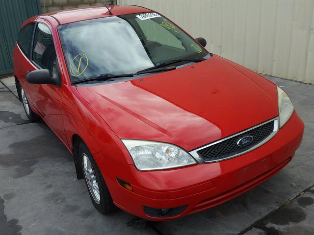 1FAFP31N26W249154 - 2006 FORD FOCUS ZX3 RED photo 1