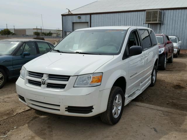 2D4RN4DE6AR296965 - 2010 DODGE GRAND CARA WHITE photo 2