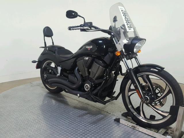 5VPGA36N1D3019355 - 2013 VICTORY MOTORCYCLES VEGAS 8-BA BLACK photo 2