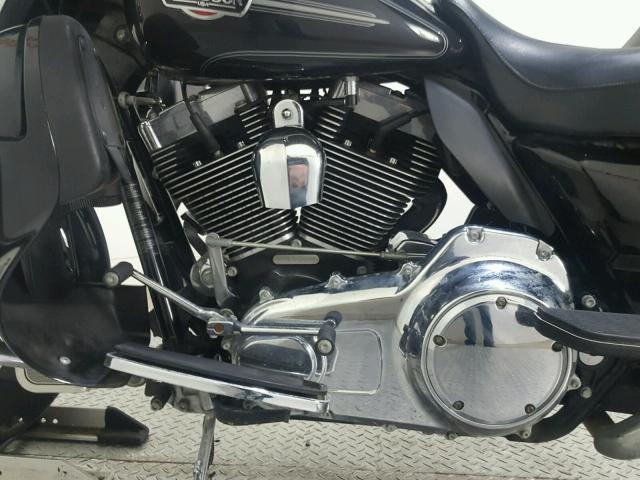 1HD1FC411AB622912 - 2010 HARLEY-DAVIDSON FLHTCU BLACK photo 11