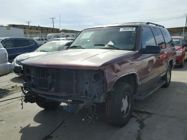 1GNEC13R1VJ346855 - 1997 CHEVROLET TAHOE C150 BURGUNDY photo 2