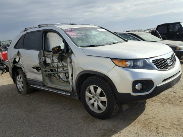 5XYKT3A60CG305209 - 2012 KIA SORENTO BA SILVER photo 1