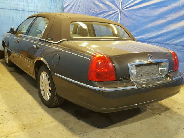 1LNHM81V96Y611831 - 2006 LINCOLN TOWN CAR S GRAY photo 3