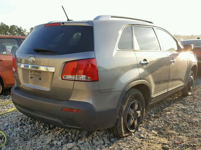 5XYKT4A26BG045674 - 2011 KIA SORENTO BA GRAY photo 4