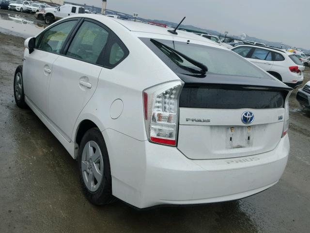 JTDKN3DUXA0090882 - 2010 TOYOTA PRIUS SILVER photo 3