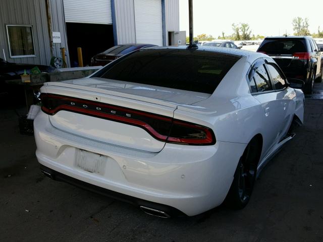 2C3CDXCT3GH122569 - 2016 DODGE CHARGER R/ WHITE photo 4