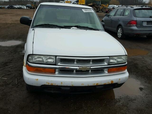 1GCCS14HX38140818 - 2003 CHEVROLET S TRUCK S1 WHITE photo 9