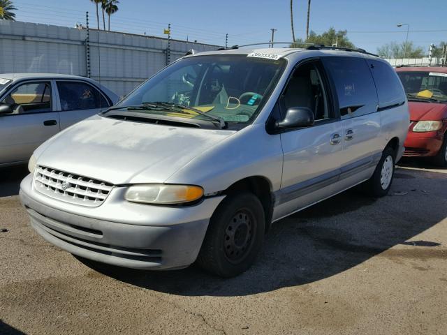 1C4GJ44R3YB734532 - 2000 CHRYSLER GRAND VOYA SILVER photo 2