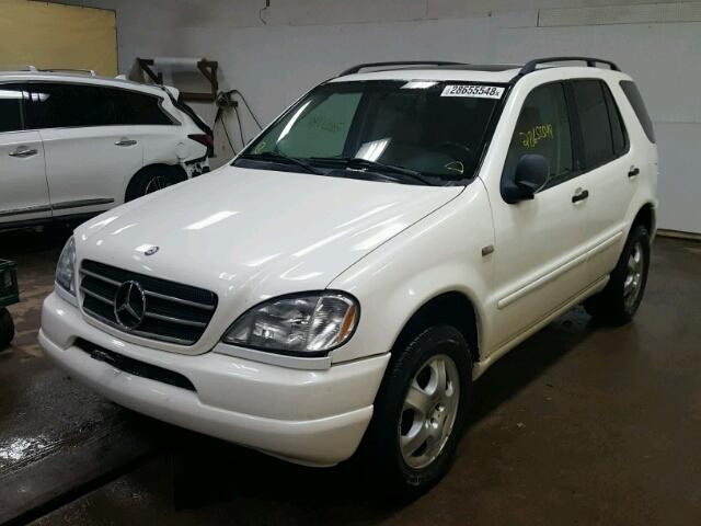 4JGAB72E0XA078049 - 1999 MERCEDES-BENZ ML 430 白色 照片 2
