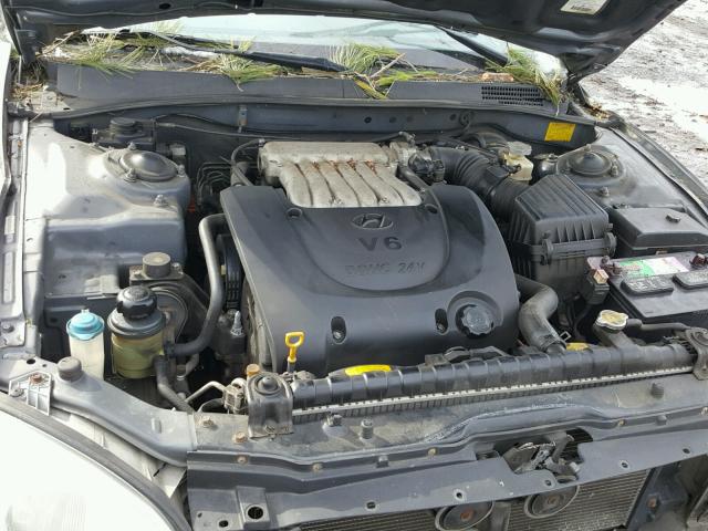 KMHWF35V3YA264832 - 2000 HYUNDAI SONATA GLS GRAY photo 7