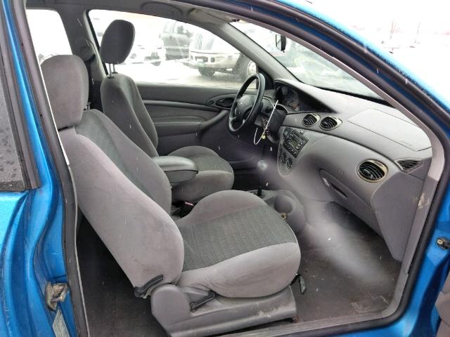 3FAFP31301R206975 - 2001 FORD FOCUS ZX3 BLUE photo 5