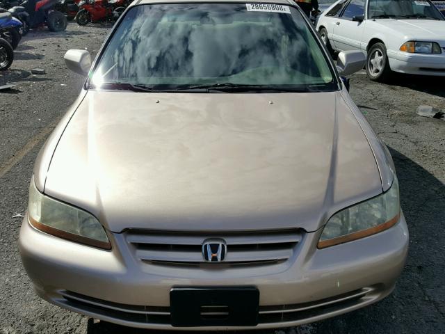 1HGCG16552A010491 - 2002 HONDA ACCORD EX GOLD photo 9