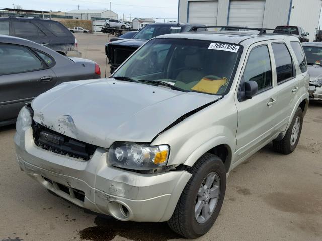 1FMCU94135KB15384 - 2005 FORD ESCAPE LIM TAN photo 2