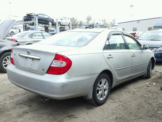 4T1BF30K34U584303 - 2004 TOYOTA CAMRY LE SILVER photo 4