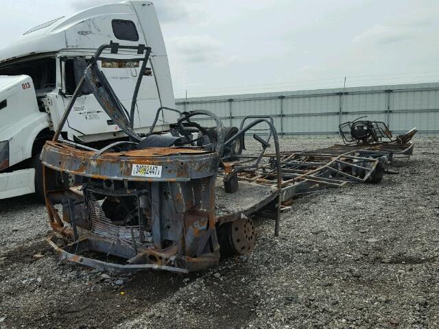 1GBKP37N7S3316086 - 1995 WINNEBAGO RV BURN photo 2