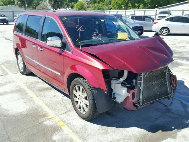 2A4RR8DG8BR614719 - 2011 CHRYSLER TOWN & COU RED photo 1