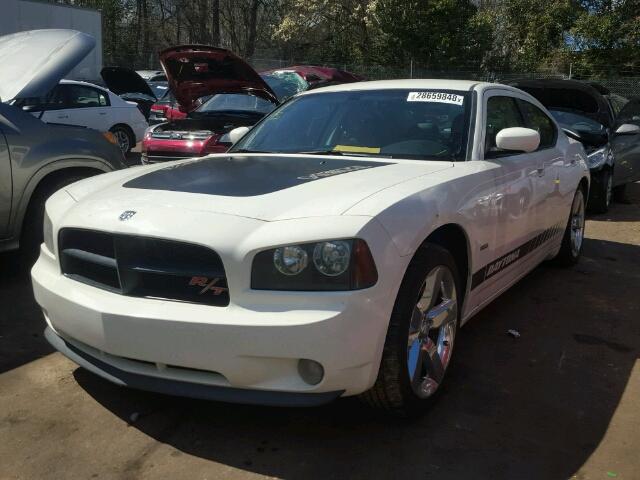 2B3LA53T09H568143 - 2009 DODGE CHARGER R/ WHITE photo 2