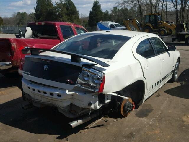 2B3LA53T09H568143 - 2009 DODGE CHARGER R/ WHITE photo 4