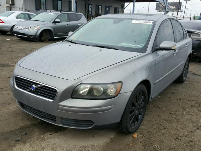 YV1MS382442027287 - 2004 VOLVO S40 2.4I GRAY photo 2