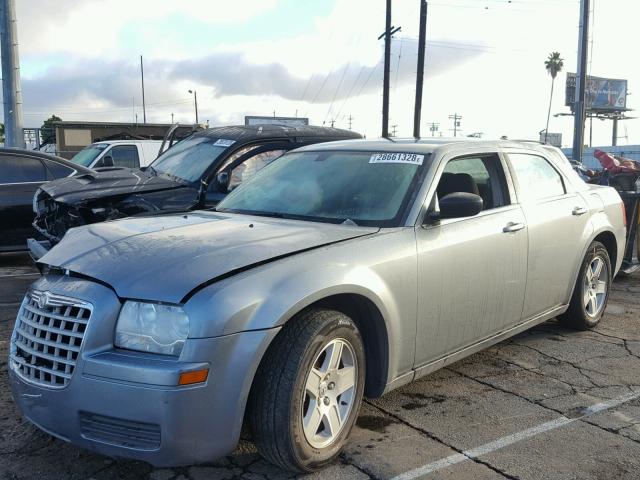 2C3KA43R07H705320 - 2007 CHRYSLER 300 GRAY photo 2