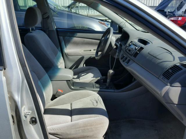 4T1BE32K63U182564 - 2003 TOYOTA CAMRY LE GRAY photo 5