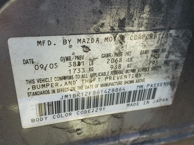 JM1BK12F861428864 - 2006 MAZDA 3 I GRAY photo 10