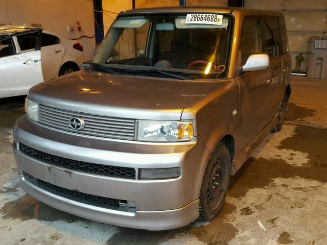 JTLKT324740148514 - 2004 TOYOTA SCION XB GRAY photo 2