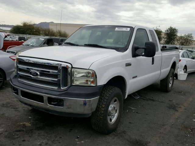 1FTSX21P96EB90145 - 2006 FORD F250 SUPER WHITE photo 2