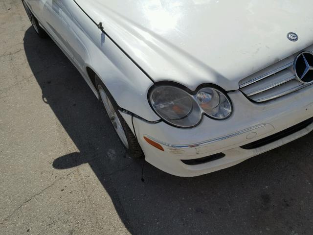 WDBTK56J86F167862 - 2006 MERCEDES-BENZ CLK 350 WHITE photo 9