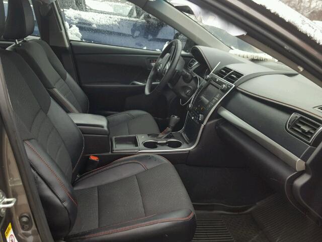 4T1BF1FK7HU359836 - 2017 TOYOTA CAMRY LE CHARCOAL photo 5