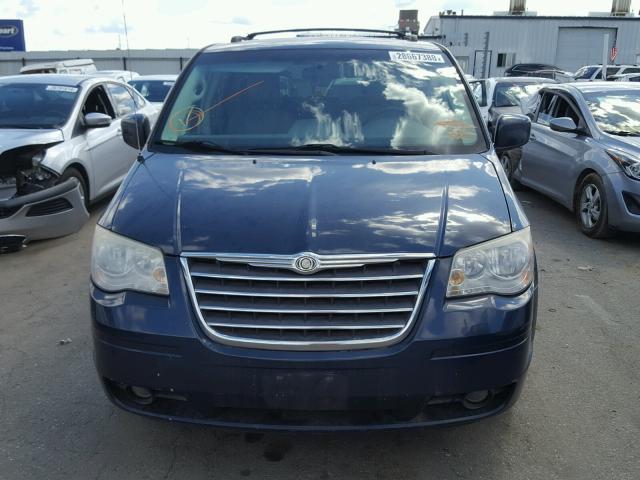 2A8HR54P68R725481 - 2008 CHRYSLER TOWN & COU BLACK photo 9