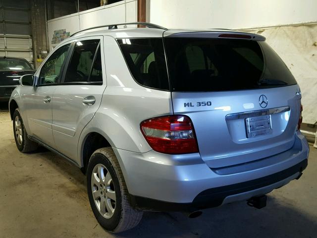 4JGBB86E77A175897 - 2007 MERCEDES-BENZ ML 350 SILVER photo 3