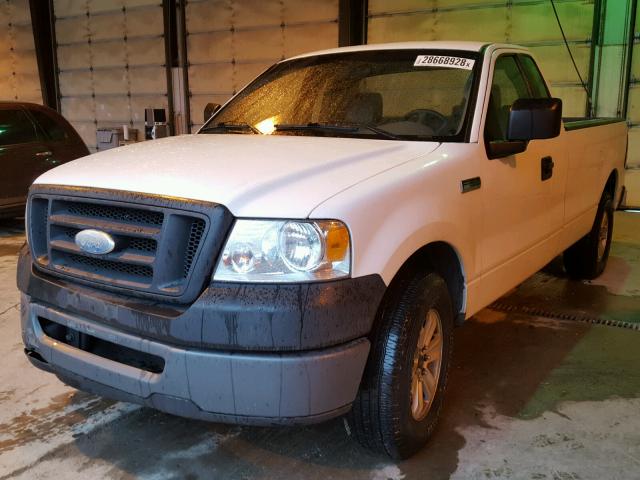 1FTRF12247NA43053 - 2007 FORD F150 WHITE photo 2