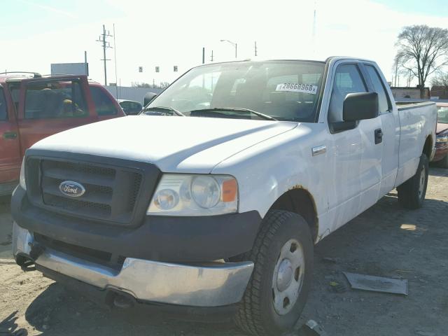 1FTVX14505NB40539 - 2005 FORD F150 WHITE photo 2