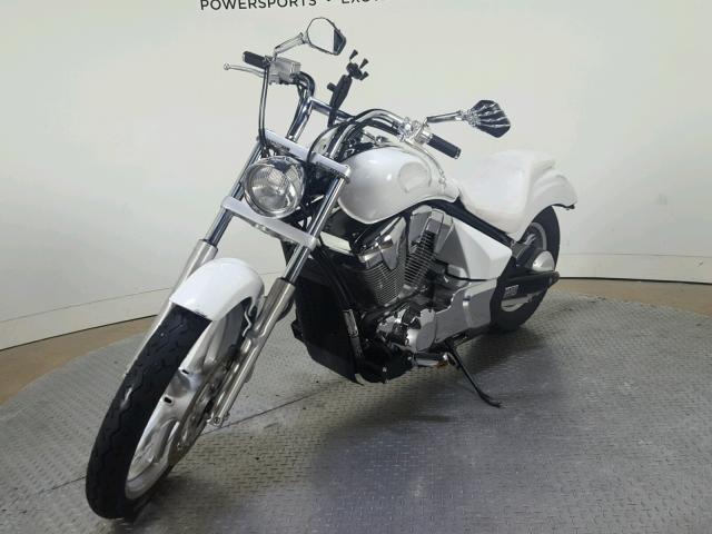 JH2SC6708AK000480 - 2010 HONDA VT1300 CS თეთრი ფოტო 4