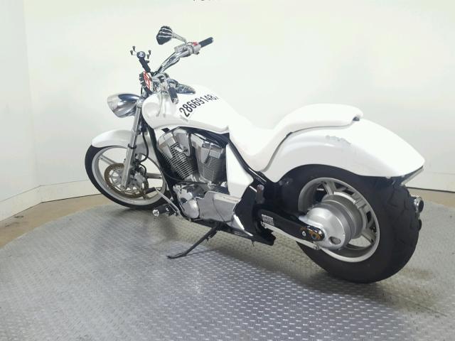 JH2SC6708AK000480 - 2010 HONDA VT1300 CS თეთრი ფოტო 6