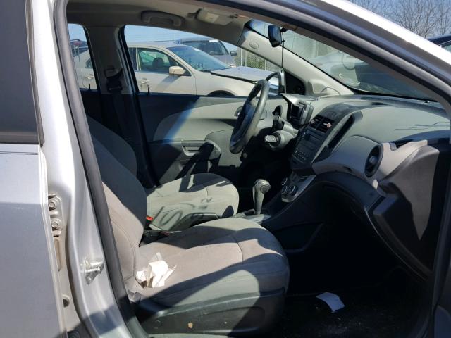 1G1JA5SH1E4125762 - 2014 CHEVROLET SONIC LS SILVER photo 5