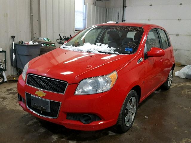 KL1TD66E49B615036 - 2009 CHEVROLET AVEO LS RED photo 2