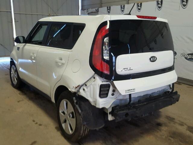 KNDJN2A24F7778089 - 2015 KIA SOUL WHITE photo 3