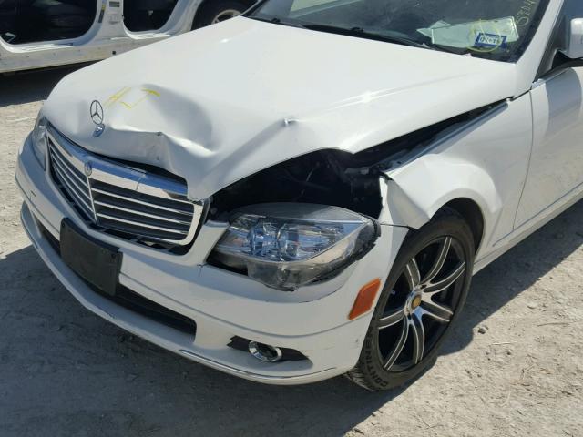 WDDGF54X28R038943 - 2008 MERCEDES-BENZ C 300 WHITE photo 9