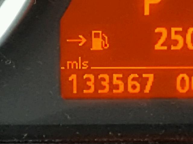 WBAEH73414B189982 - 2004 BMW 645 CI AUT WHITE photo 8