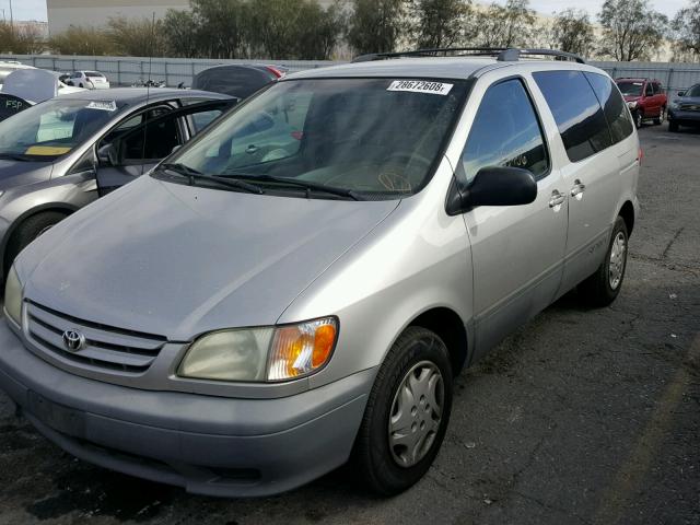 4T3ZF13C32U414227 - 2002 TOYOTA SIENNA LE SILVER photo 2