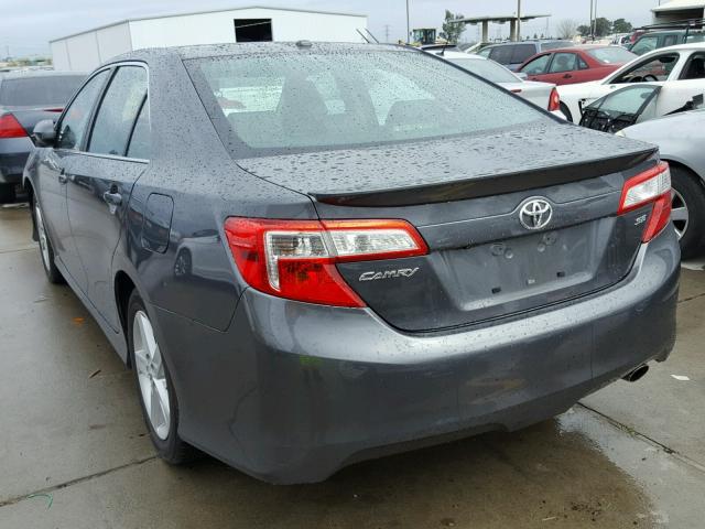 4T1BF1FK0CU052713 - 2012 TOYOTA CAMRY BASE GRAY photo 3